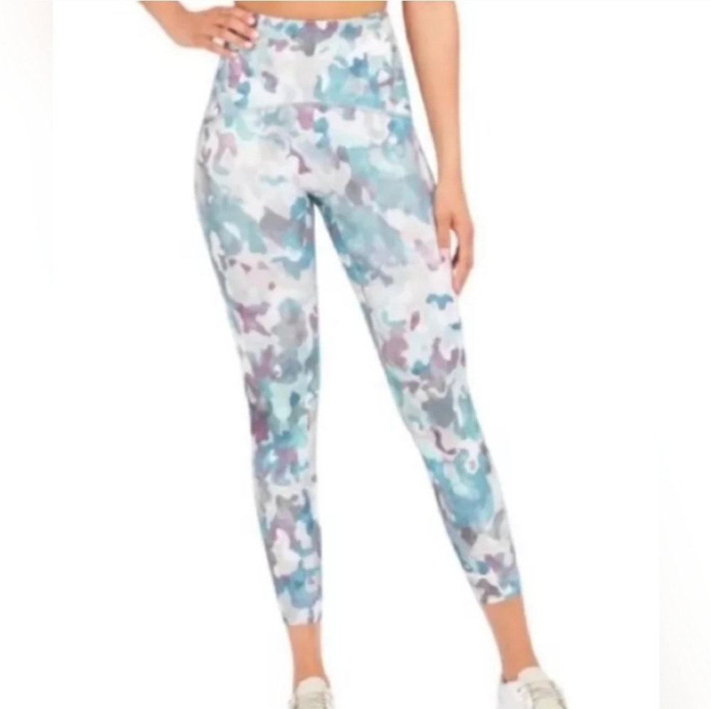 Spanx Booty Boost painted camo pink multiactive printed 7/8 leggings size S NWT